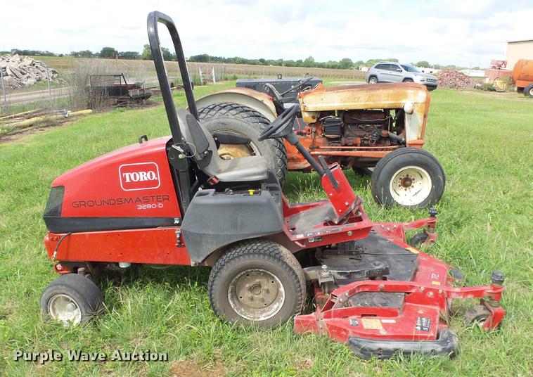 image for item ES9421 Toro Groundmaster 3280D ZTR lawn mower