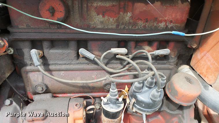 image for item ES9422 Ford 801 Powermaster tractor