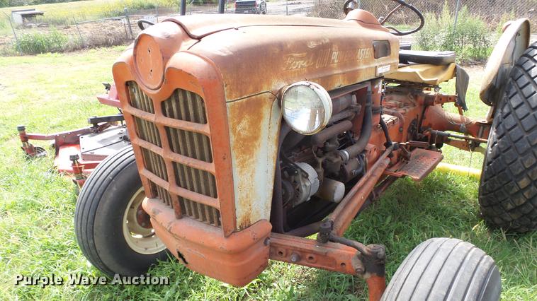 image for item ES9422 Ford 801 Powermaster tractor