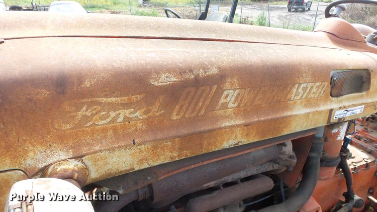 image for item ES9422 Ford 801 Powermaster tractor