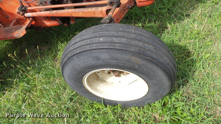 image for item ES9422 Ford 801 Powermaster tractor