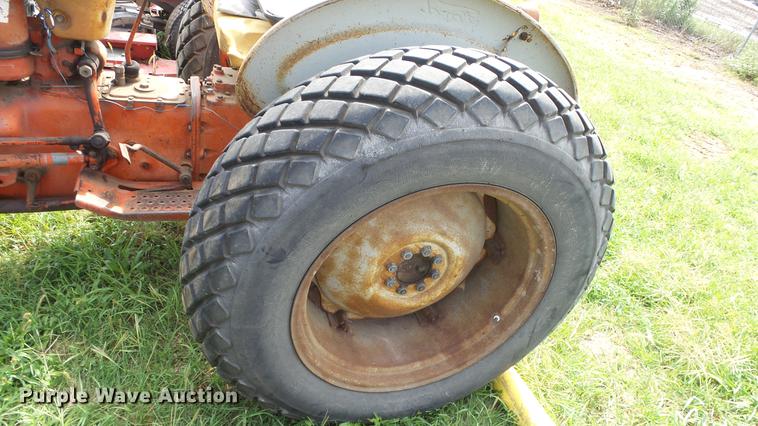 image for item ES9422 Ford 801 Powermaster tractor