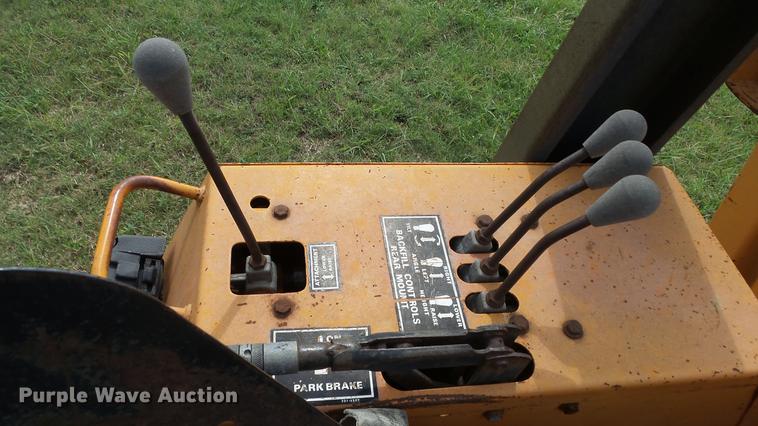 image for item ES9425 Case DH4 trencher