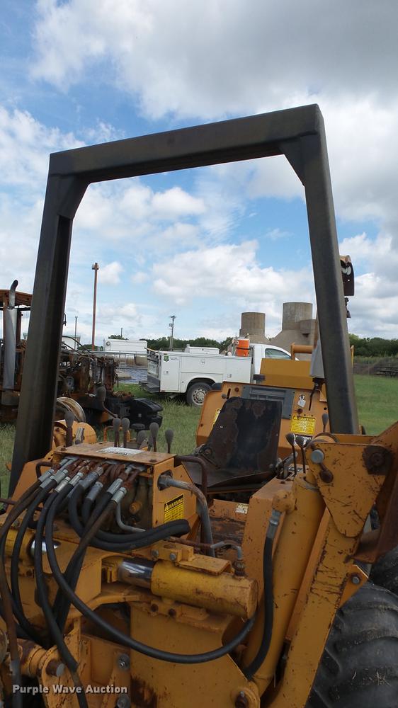 image for item ES9425 Case DH4 trencher