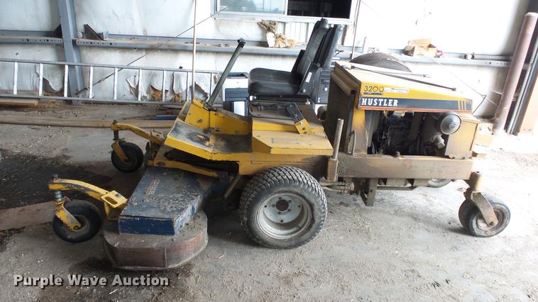 image for item ES9426 Hustler 3200 ZTR lawn mower