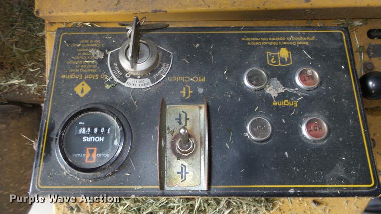 image for item ES9426 Hustler 3200 ZTR lawn mower