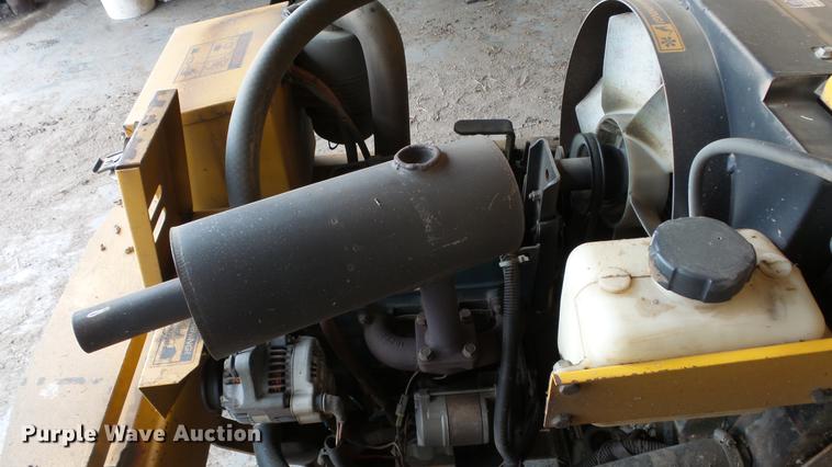 image for item ES9426 Hustler 3200 ZTR lawn mower