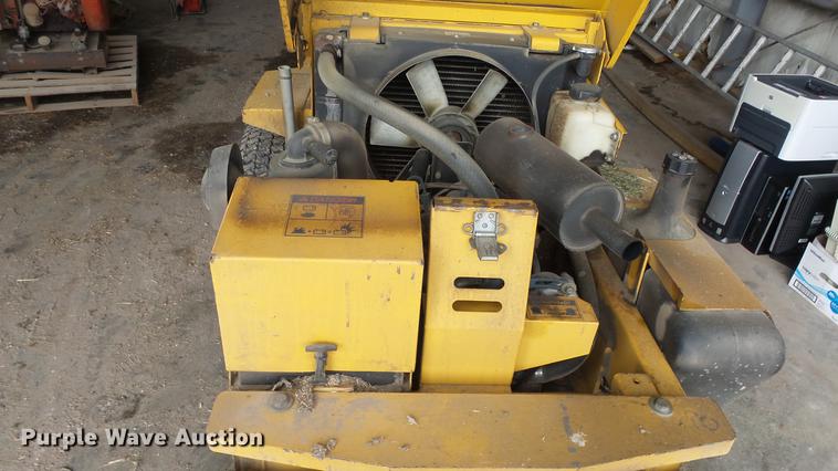 image for item ES9426 Hustler 3200 ZTR lawn mower