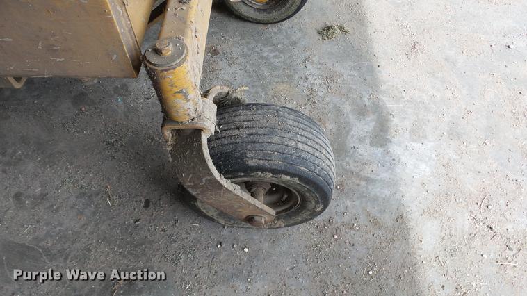 image for item ES9426 Hustler 3200 ZTR lawn mower