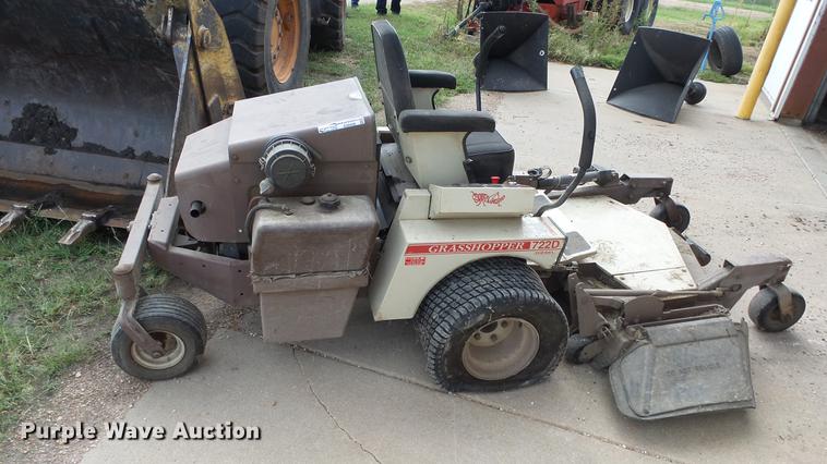 image for item ES9430 Grasshopper 722D ZTR lawn mower