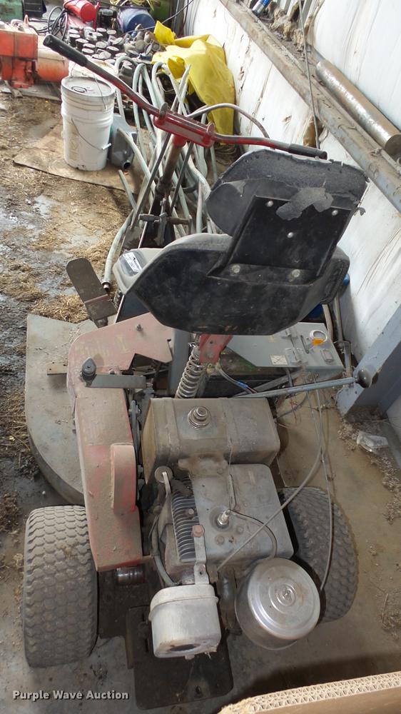 image for item ES9431 Heckendorn lawn mower