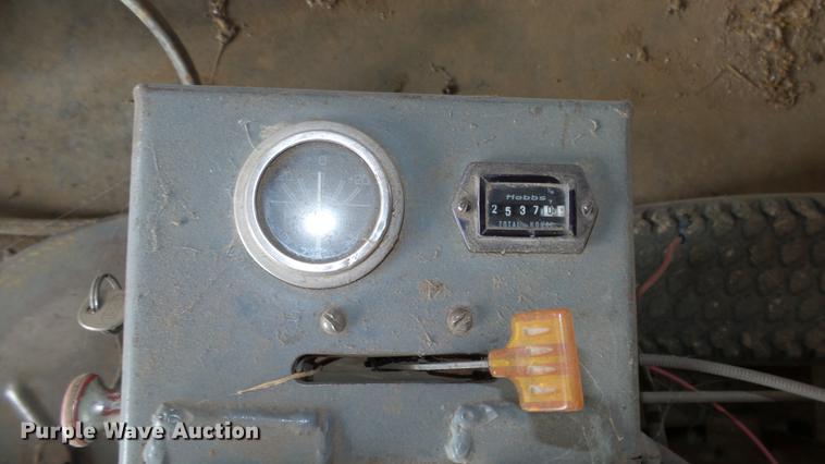 image for item ES9431 Heckendorn lawn mower