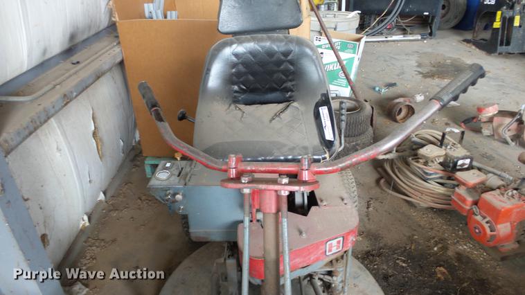 image for item ES9431 Heckendorn lawn mower