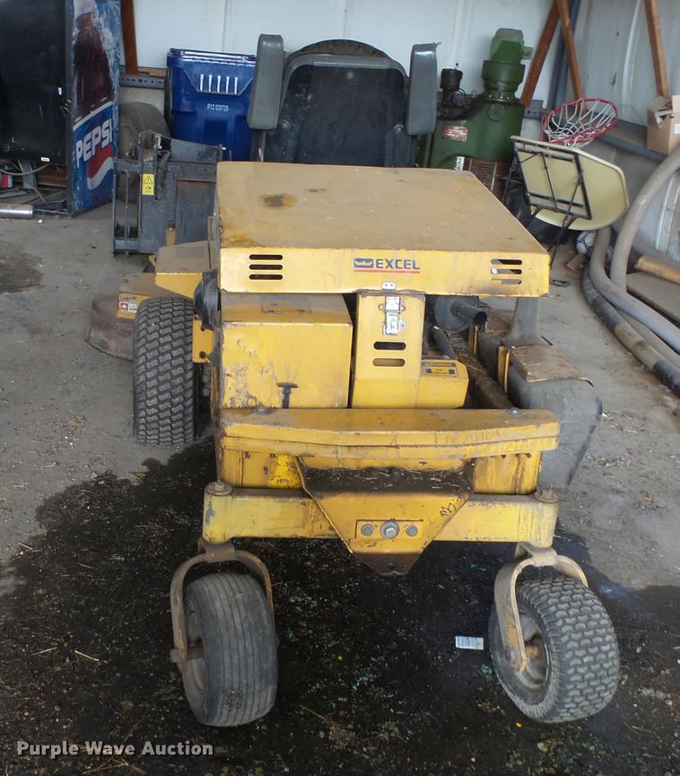 image for item ES9434 Hustler 3300 ZTR lawn mower