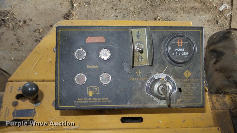 image for item ES9434 Hustler 3300 ZTR lawn mower