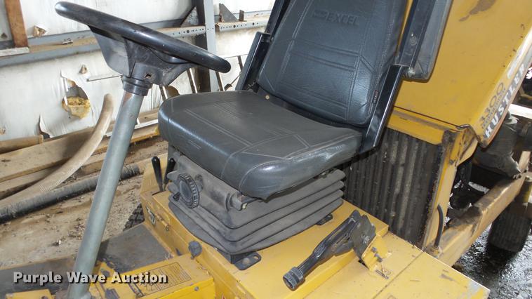 image for item ES9434 Hustler 3300 ZTR lawn mower