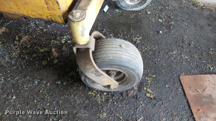 image for item ES9434 Hustler 3300 ZTR lawn mower