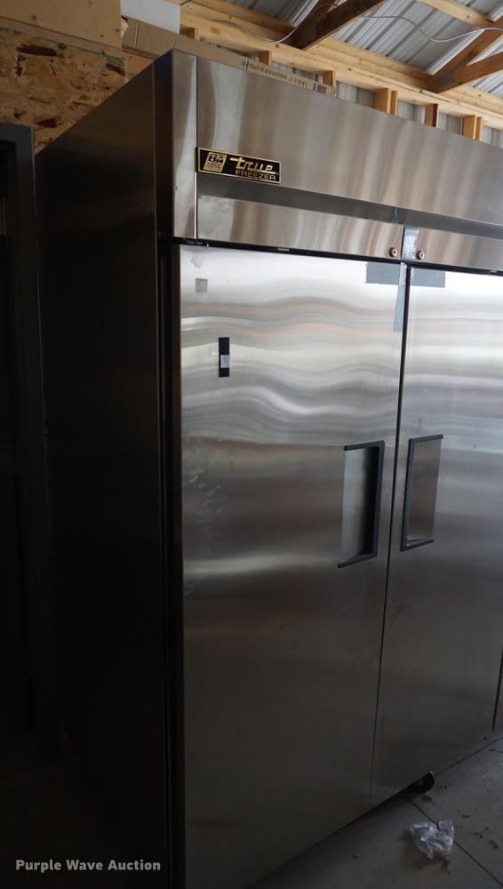 image for item ES9936 True TA3F-3S freezer