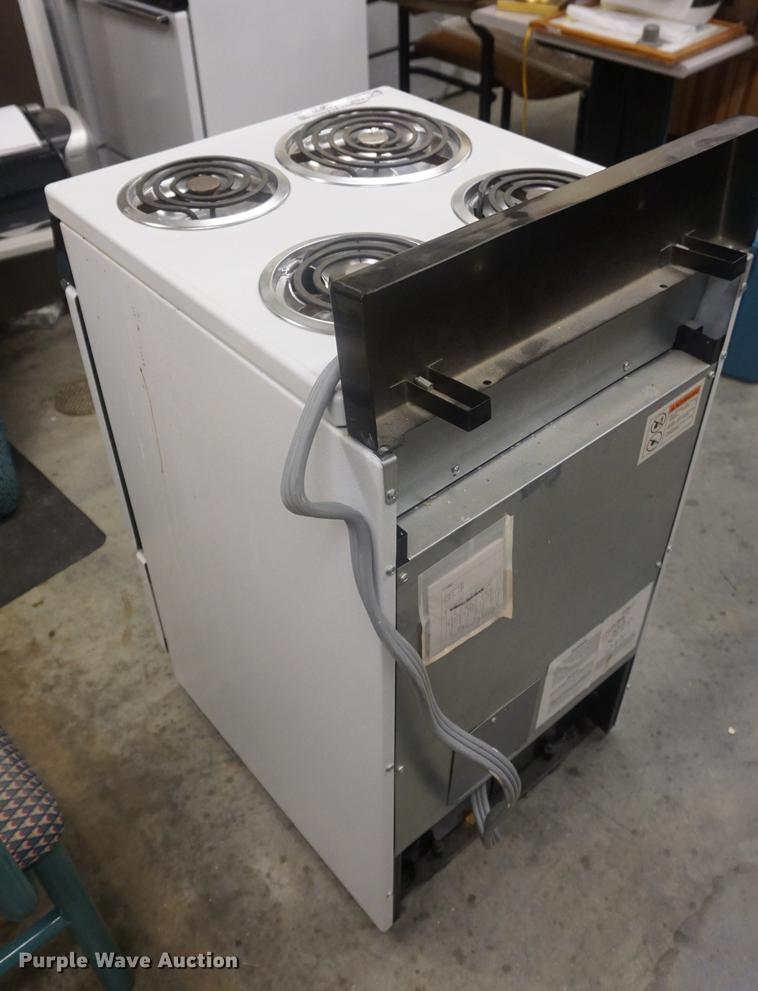 image for item ES9939 (5) Magic Chef range ovens