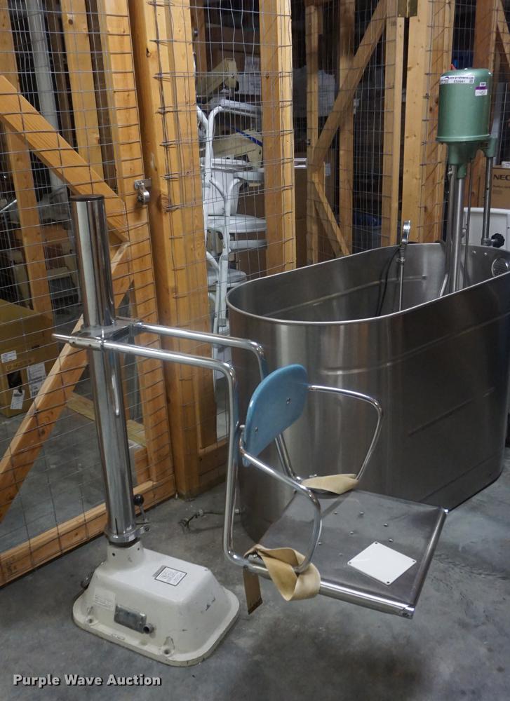 image for item ES9941 Hydrotherapy unit with bath lift chair