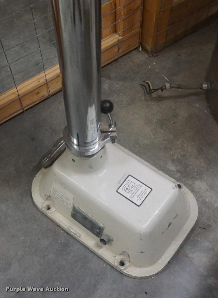 image for item ES9941 Hydrotherapy unit with bath lift chair