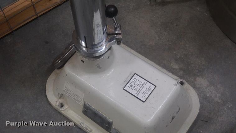 image for item ES9941 Hydrotherapy unit with bath lift chair