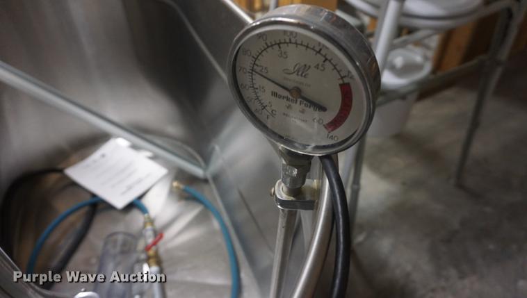 image for item ES9941 Hydrotherapy unit with bath lift chair