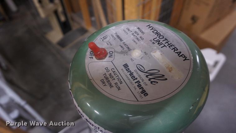 image for item ES9941 Hydrotherapy unit with bath lift chair