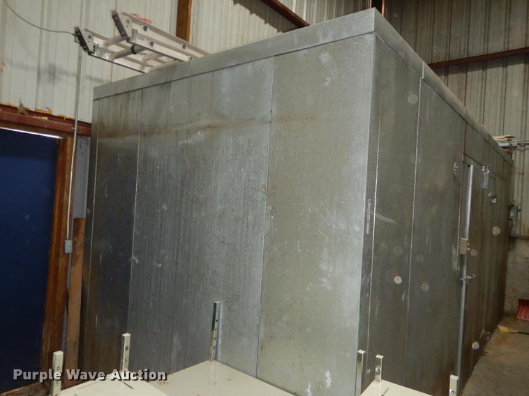 image for item ES9963 2002 US Cooler walk-in freezer