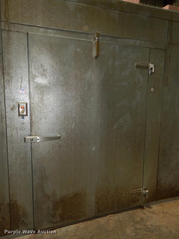 image for item ES9963 2002 US Cooler walk-in freezer