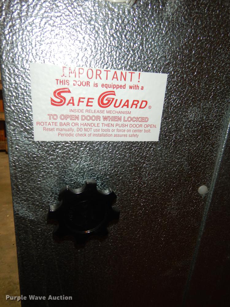 image for item ES9963 2002 US Cooler walk-in freezer