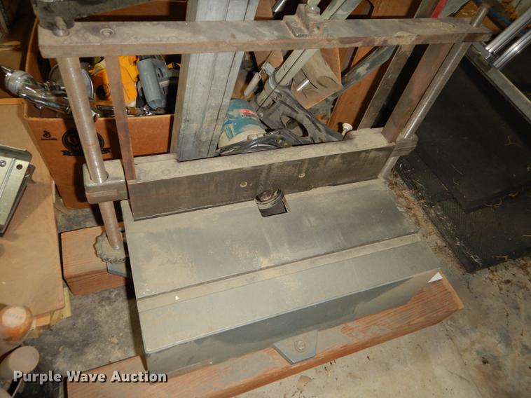 image for item ES9965 Office supplies and equipment