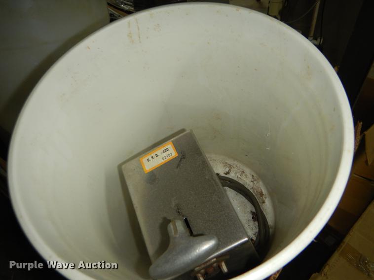 image for item ES9969 Kitchen equipment and supplies