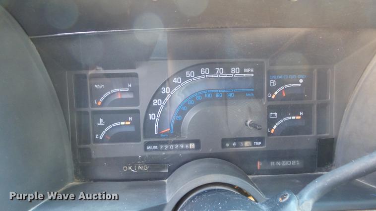 image for item ET9383 1990 Chevrolet Astro van