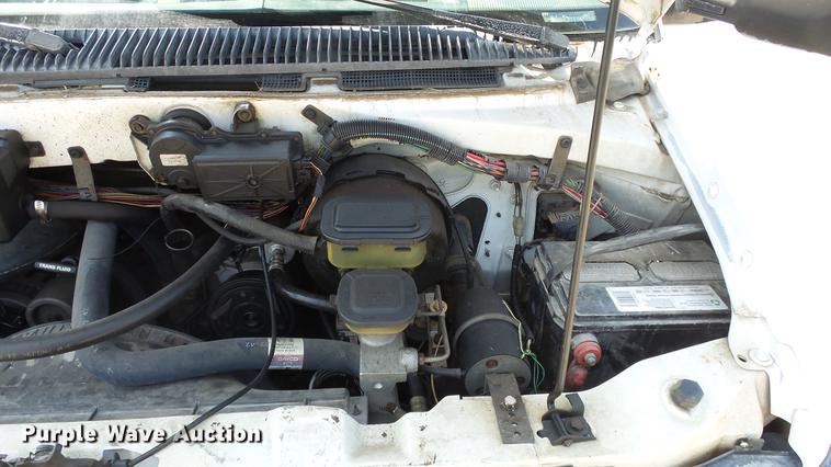 image for item ET9383 1990 Chevrolet Astro van