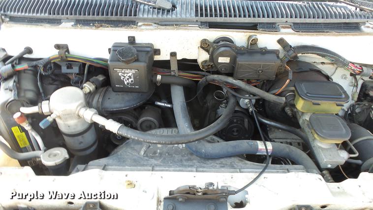 image for item ET9383 1990 Chevrolet Astro van