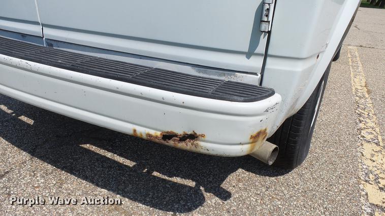 image for item ET9383 1990 Chevrolet Astro van