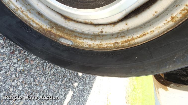 image for item ET9383 1990 Chevrolet Astro van