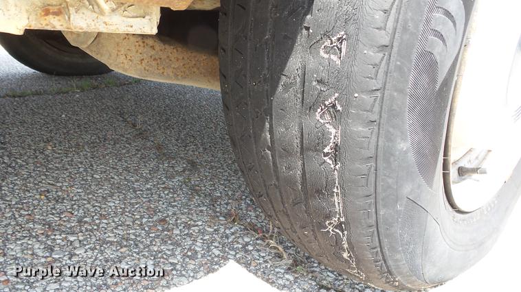 image for item ET9383 1990 Chevrolet Astro van