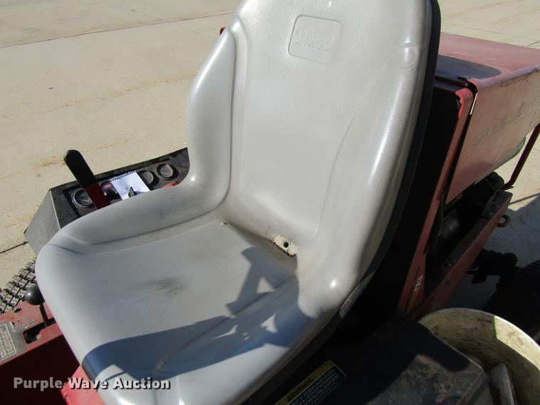 image for item EU9511 2003 Toro Groundsmaster 328D lawn mower