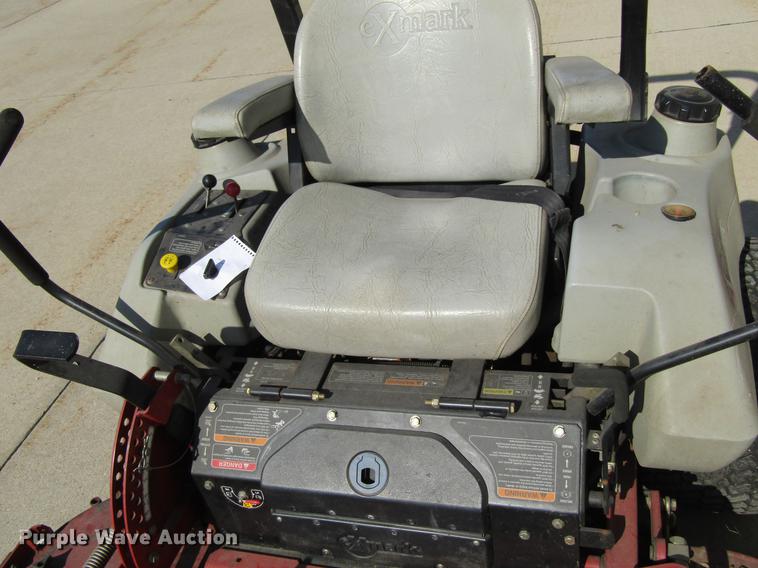 image for item EU9512 2004 Exmark LZ27KC604 lawn mower