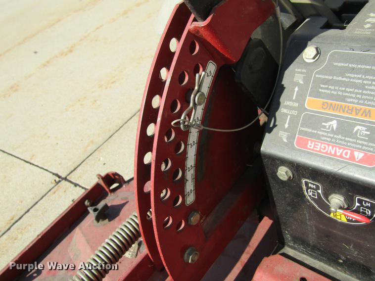 image for item EU9512 2004 Exmark LZ27KC604 lawn mower