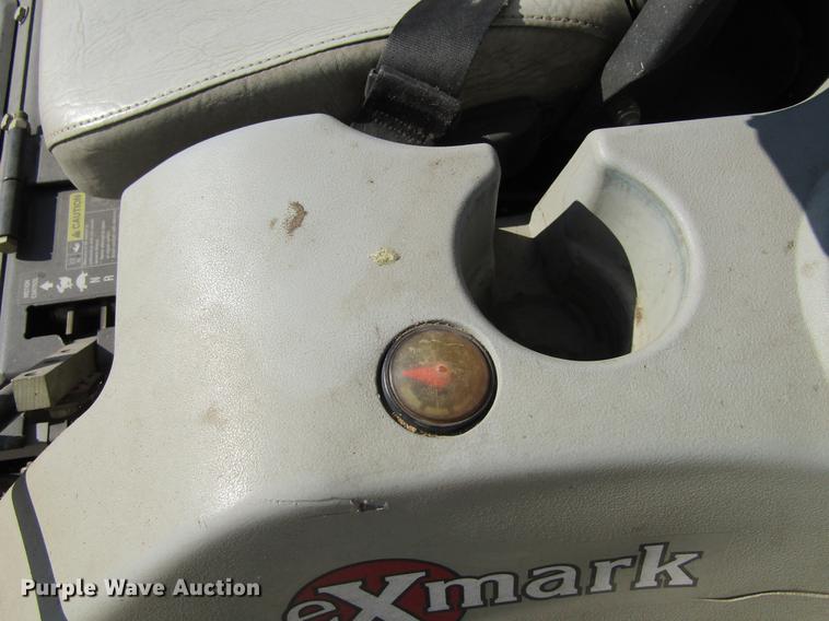 image for item EU9512 2004 Exmark LZ27KC604 lawn mower