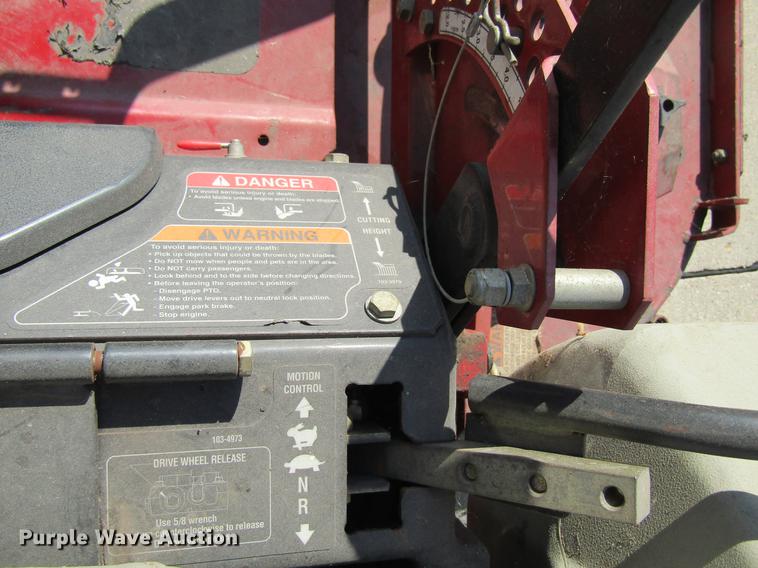 image for item EU9512 2004 Exmark LZ27KC604 lawn mower