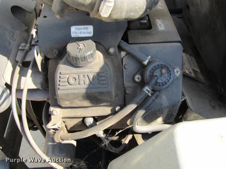 image for item EU9512 2004 Exmark LZ27KC604 lawn mower