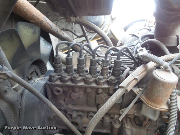 image for item EV9221 1995 Ford L8000 dump truck