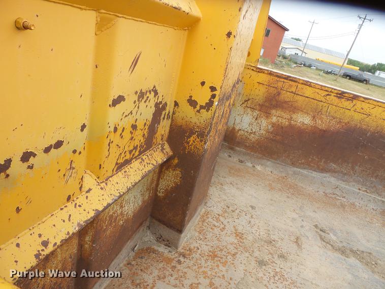 image for item EV9221 1995 Ford L8000 dump truck