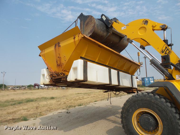 image for item EV9221 1995 Ford L8000 dump truck