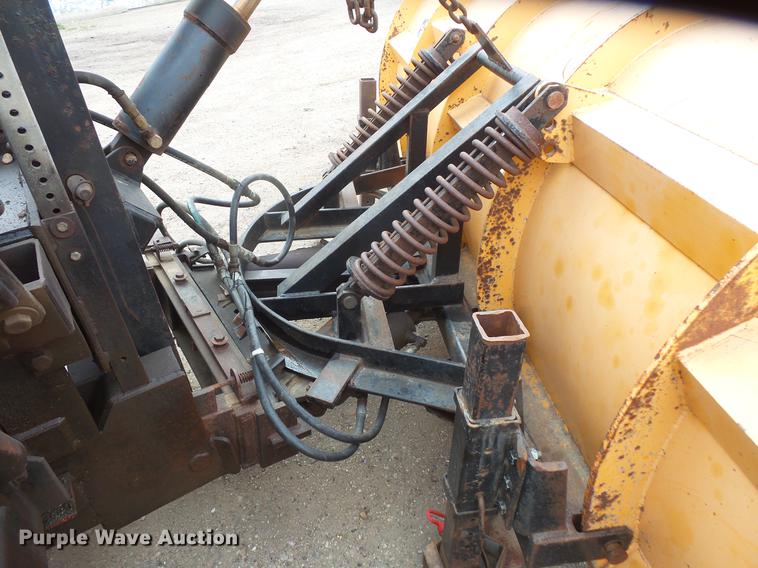 image for item EV9221 1995 Ford L8000 dump truck