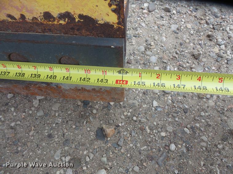 image for item EV9221 1995 Ford L8000 dump truck